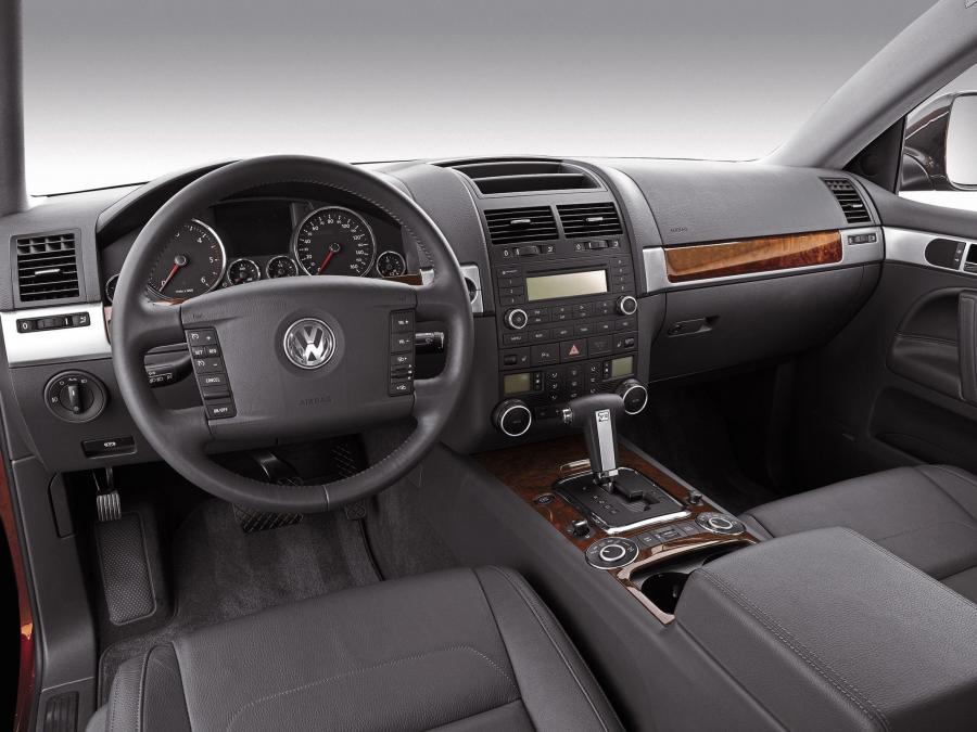  Volkswagen Touareg V10 TDi 2007 года  (US) (фото 2 из 13)